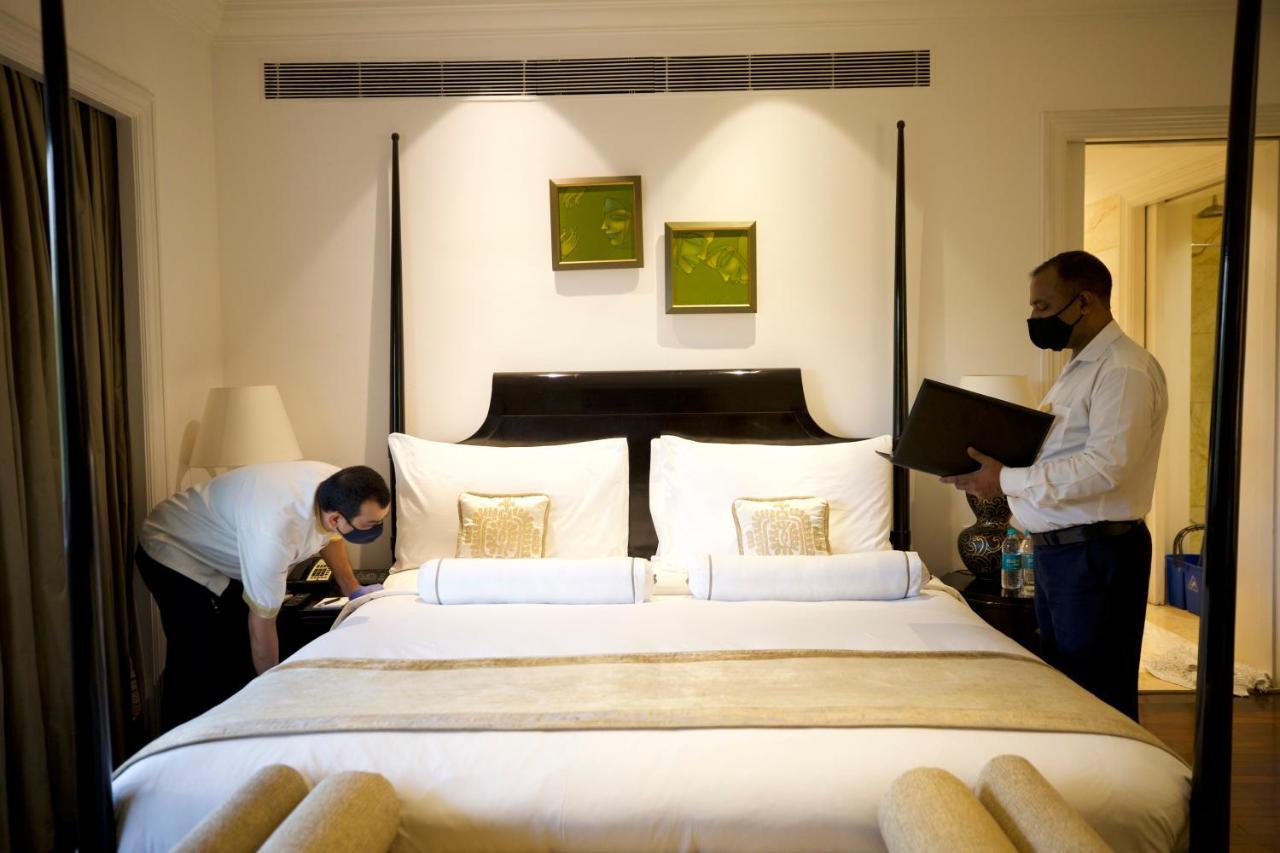 The Claridges New Delhi Hotel Екстериор снимка A room at the Taj Mahal Palace