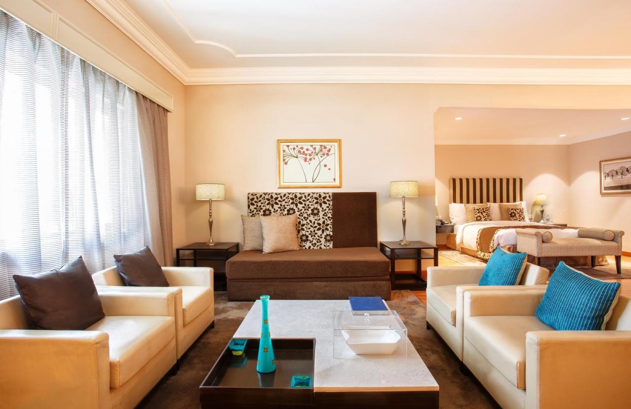 The Claridges New Delhi Hotel Екстериор снимка Suite at the Taj Mahal Palace, Mumbai