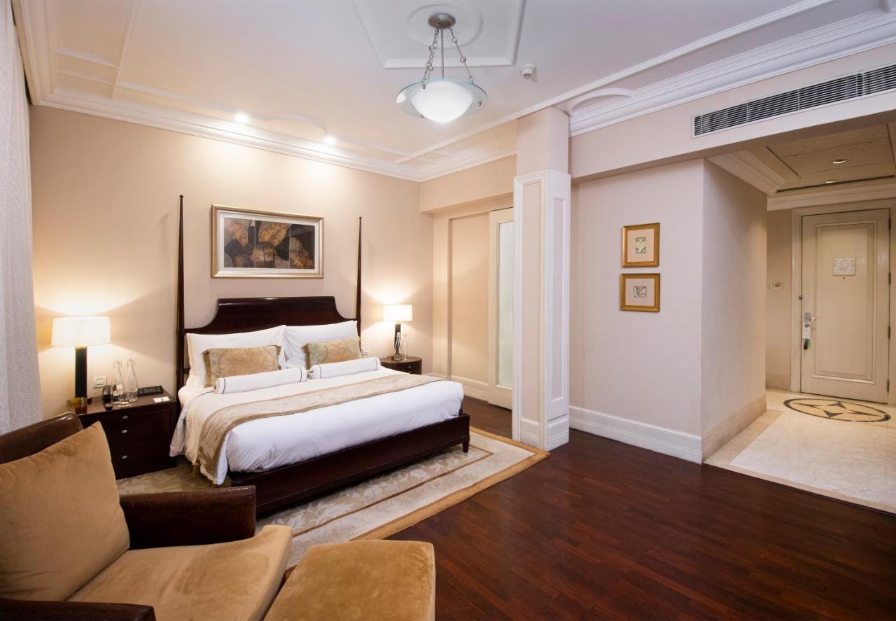 The Claridges New Delhi Hotel Екстериор снимка