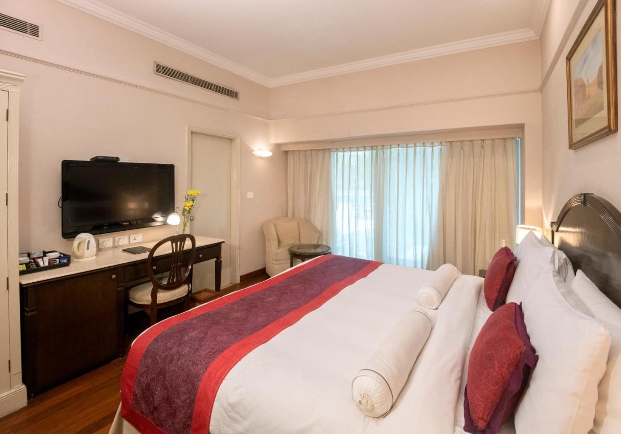 The Claridges New Delhi Hotel Екстериор снимка A room at the Taj Bengal