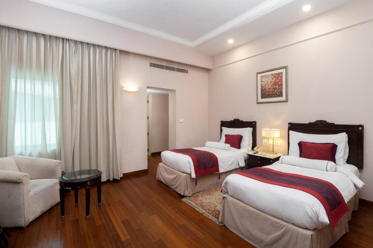 The Claridges New Delhi Hotel Екстериор снимка Deluxe Room