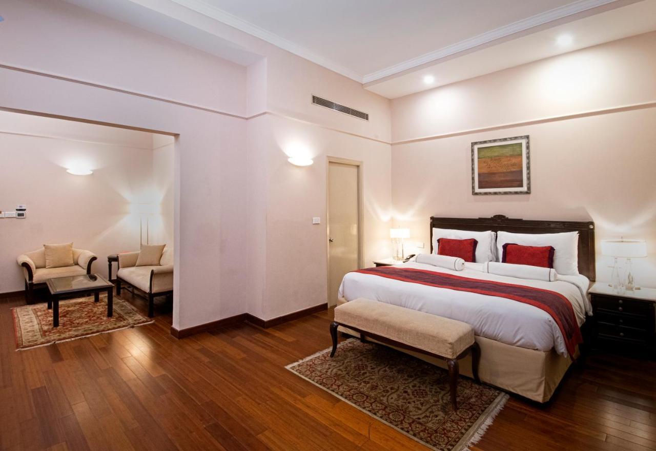 The Claridges New Delhi Hotel Екстериор снимка Suite at the Taj Bengal