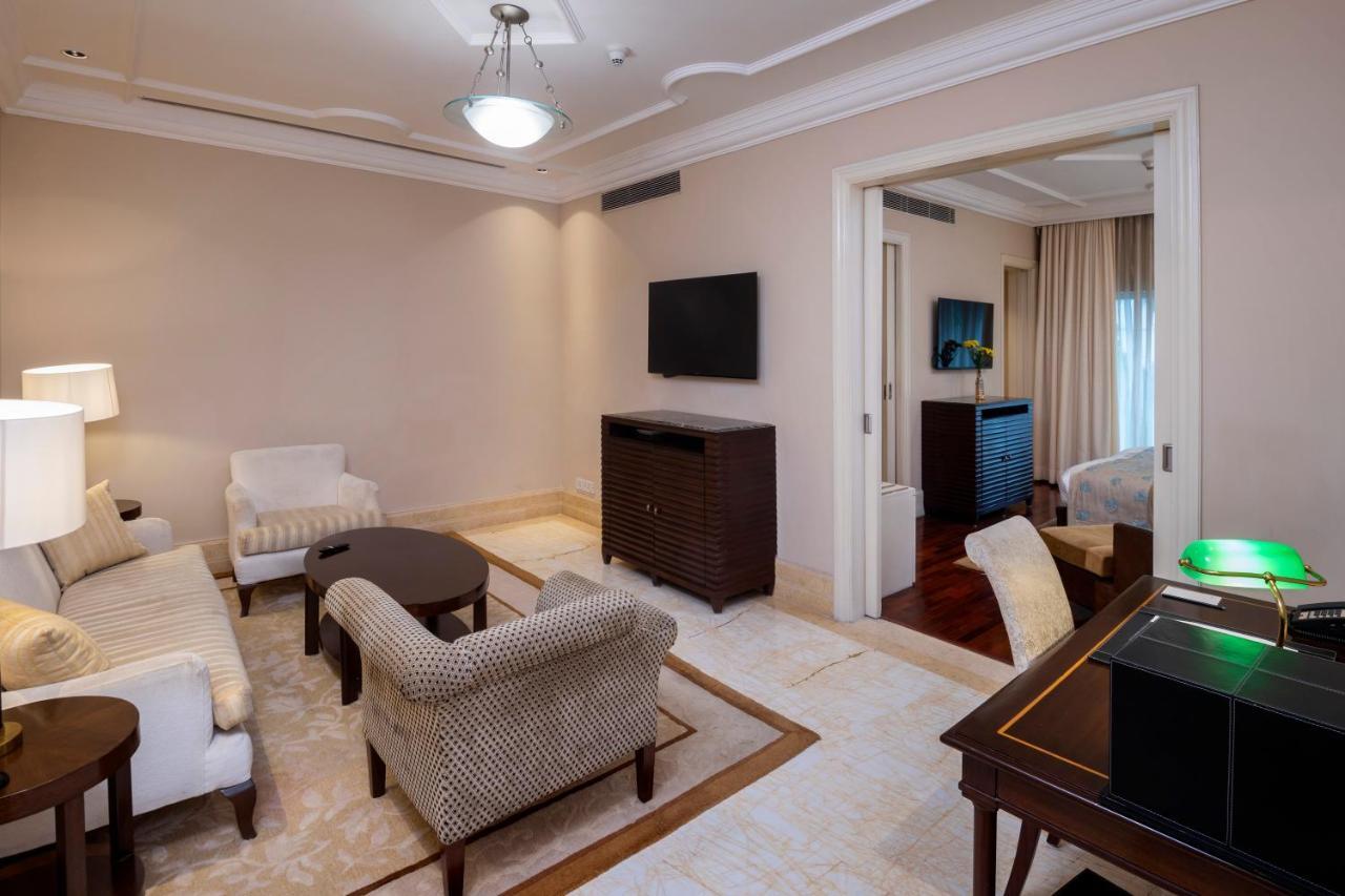 The Claridges New Delhi Hotel Екстериор снимка