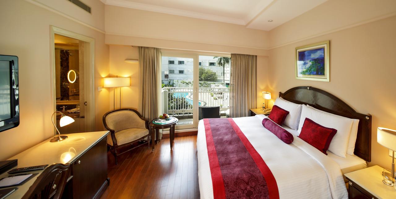 The Claridges New Delhi Hotel Екстериор снимка A room at the hotel