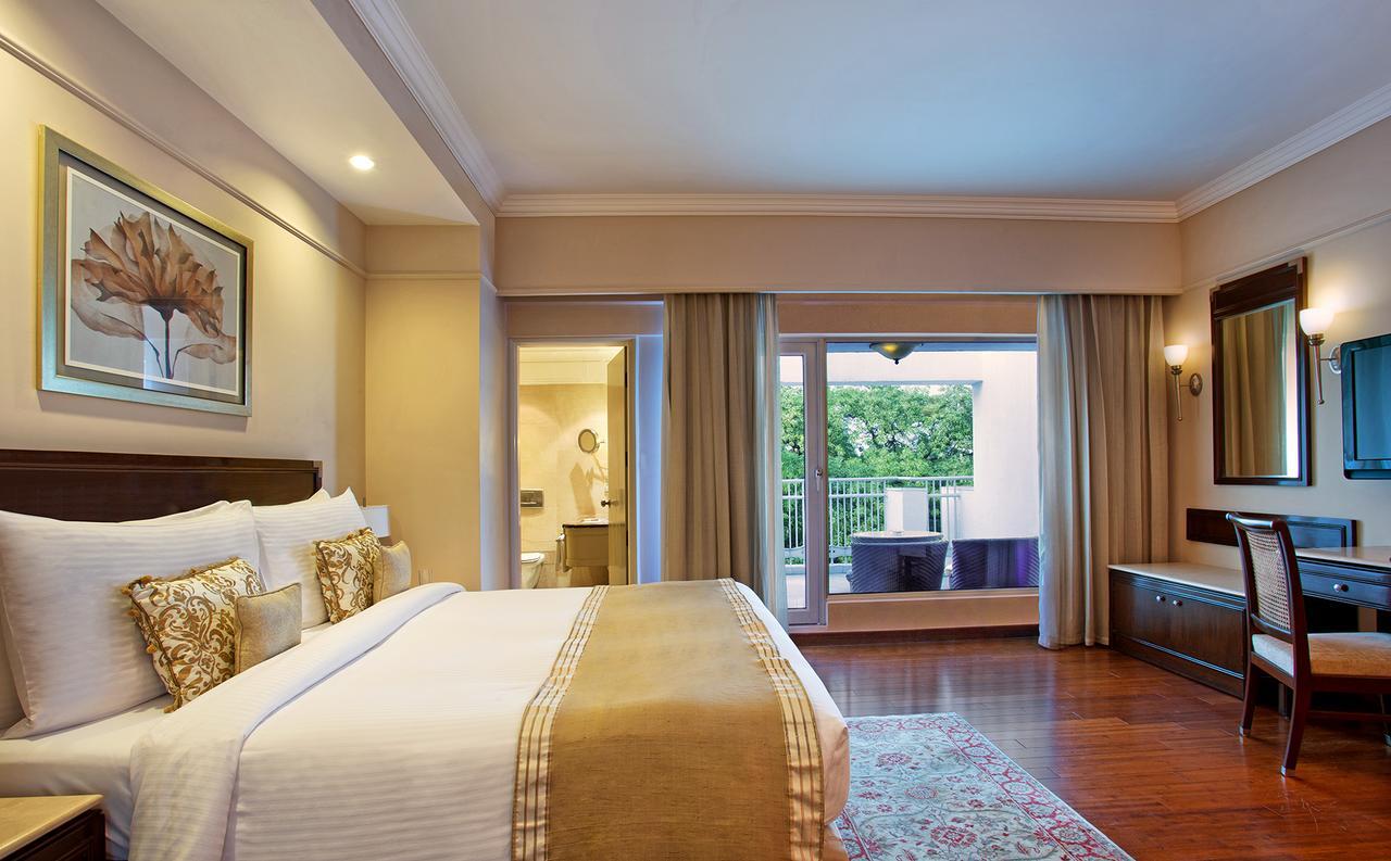 The Claridges New Delhi Hotel Екстериор снимка A room at the Taj Bengal