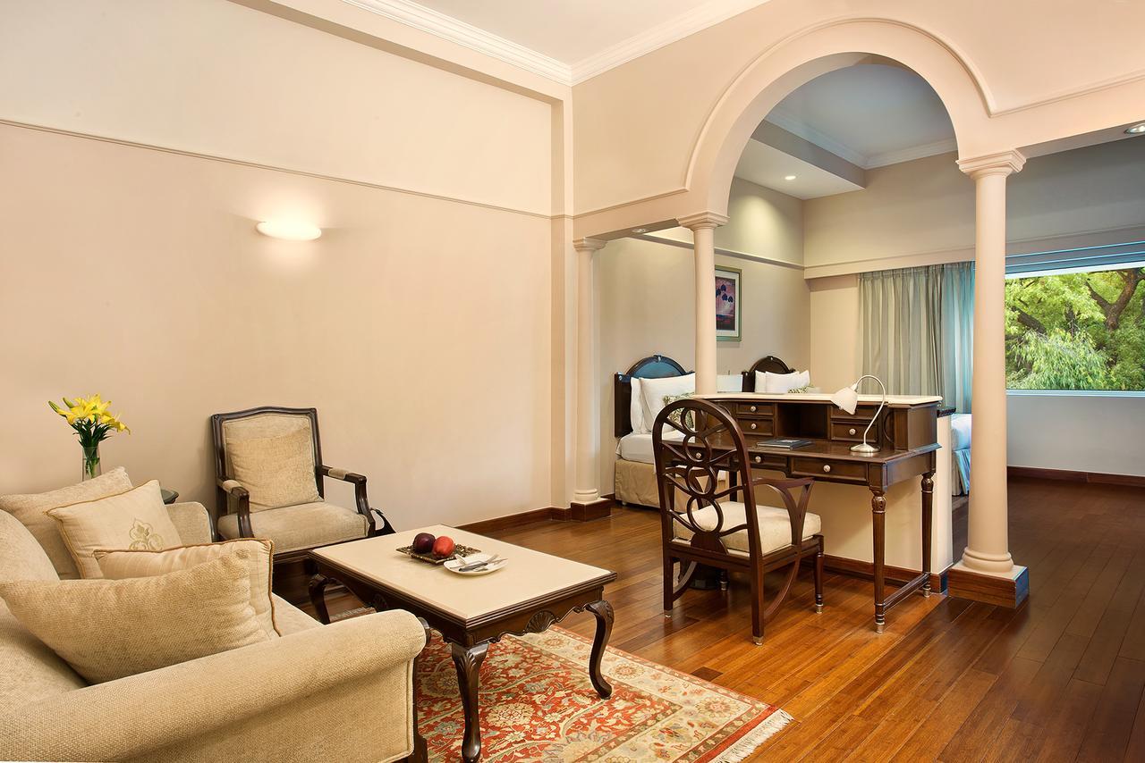 The Claridges New Delhi Hotel Екстериор снимка A suite at the Imperial